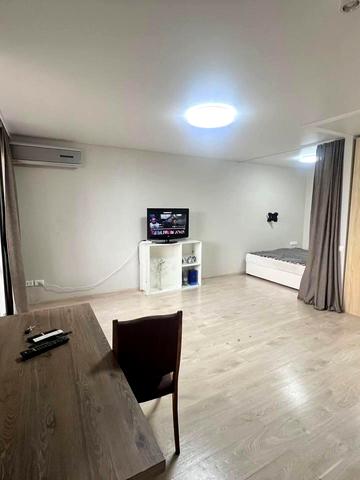 Слави бульв., 21