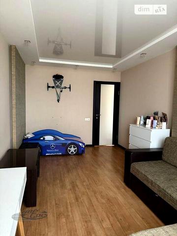 Продаж 3к Квартира Світла вулиця