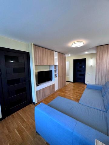 Михайла Грушевського вул. (Котовського), 80