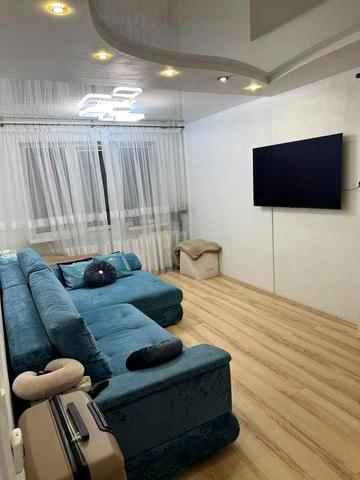 Продам 3-кімн. Петра Курінного ул. 3, 58 м.кв