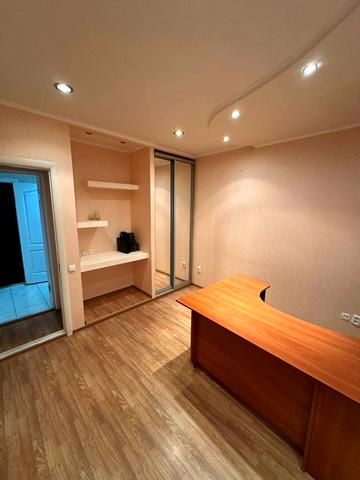 Київська, 12