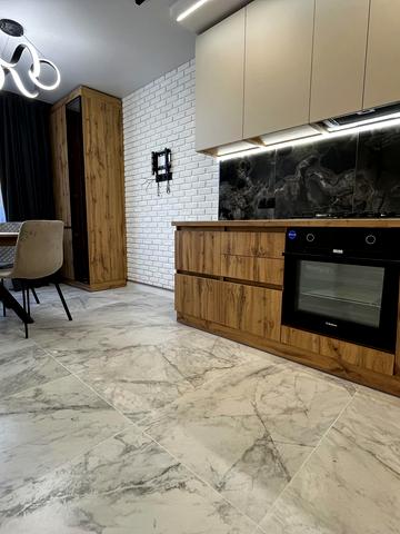 Злуки просп., 7