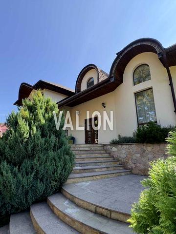 Продаж елітного котеджу 250 м² у Шаянах, Закарпатська обл.