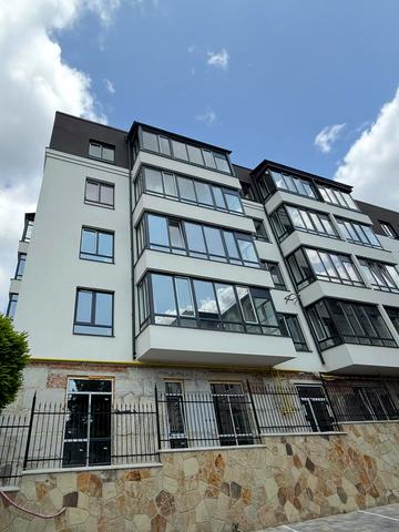 Глиняна вул., 23