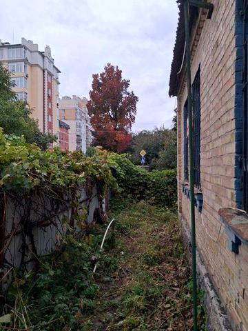 м. Вишневе. Продаж 53 м2,  3 кімнати  та 5.4 сотокі землі торг