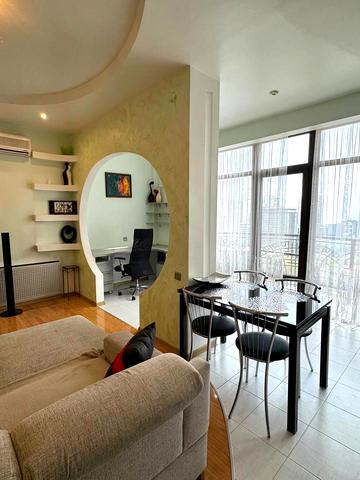 Тіниста вул., 9