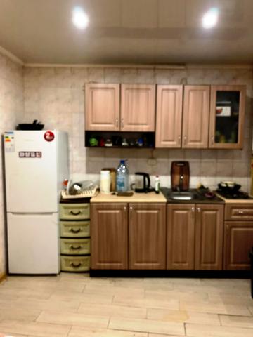 Гиївська вул., 13