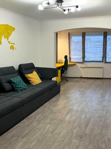 Володимира Українця вул., 74