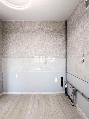 Продам 4 кімн. квартиру по вул. Культури, 11