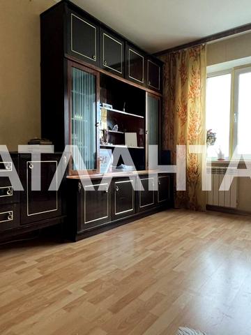 Героїв Космосу вул., 15