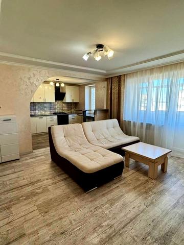 Данила Галицького вул. (40-річчя Перемоги), 16