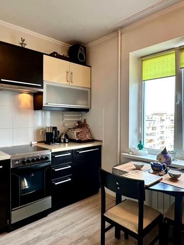 Йорданська вул. (Лайоша Гавро), 11-Д