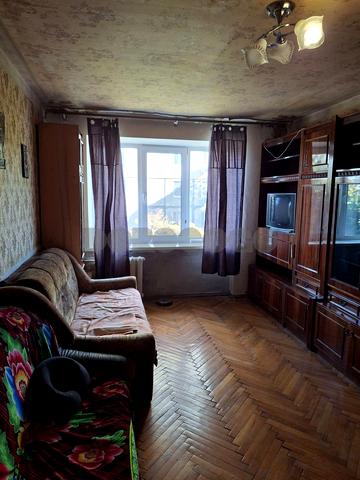 Святошинська вул., 38