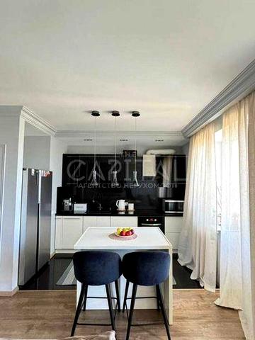 Продаж квартири, с. Чайки, вул. Лобановського