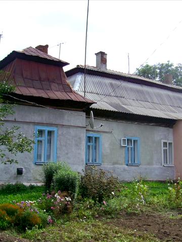 Шкільна вул., 6