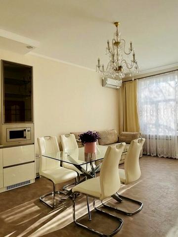 Костянтинівська вул., 22/17