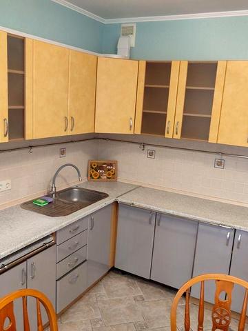 Без % продам 4-х кімнатну квартиру Вишняківська 13б