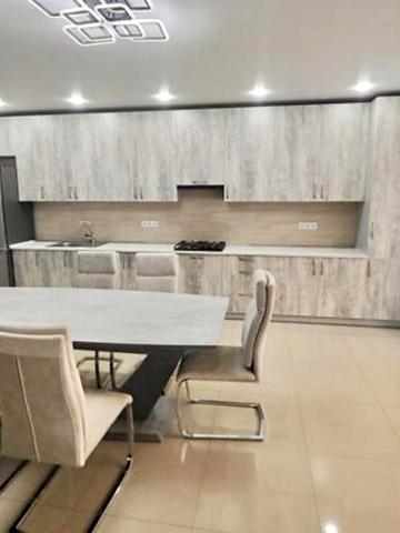 Одеська вул., 3/2