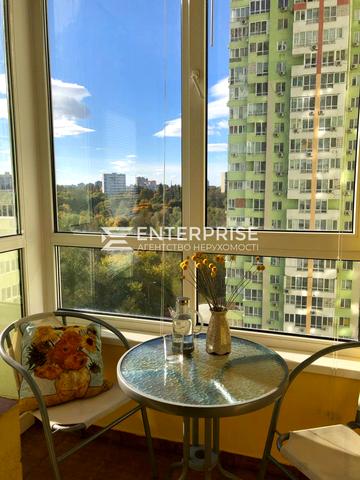 Михайла Донця вул., 2-А