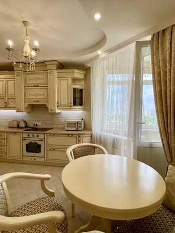 Бакинська вул., 37-Д