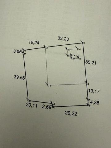 Продам будинок у мальовничому селі.