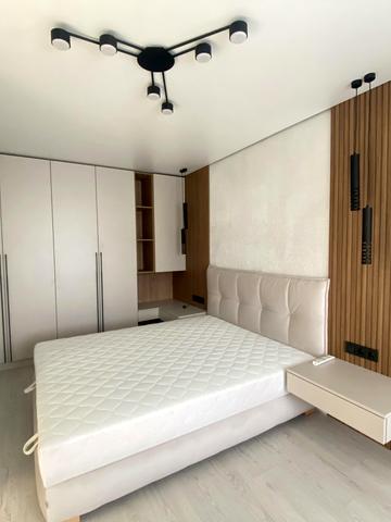 Михайла Грушевського вул., 14