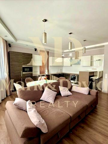 Юлії Здановської вул. (Ломоносова), 73-Ж