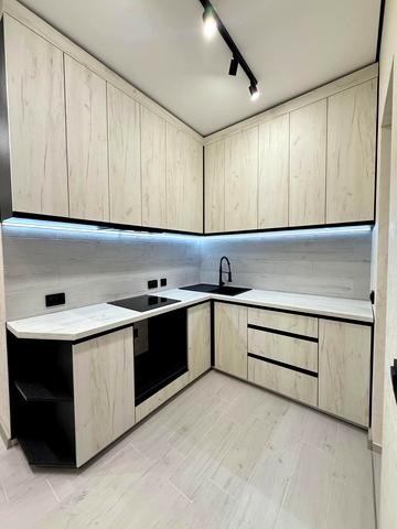 Володимира Кубійовича вул., 14