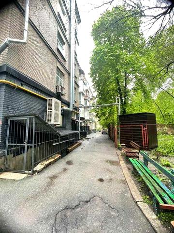 Печерськ, Центр, Кловський узвіз 6