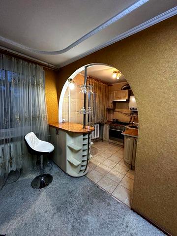 Продам двохкімнатну квартиру