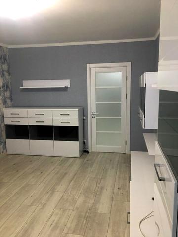 Хорольська вул., 1-А