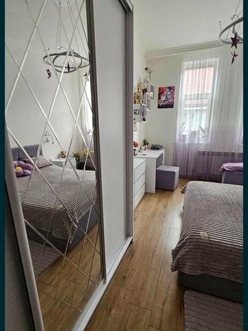 Олександра Довженка вул., 6