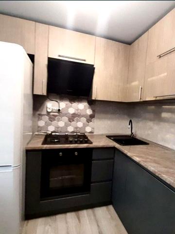 Галини Романової вул., 3а