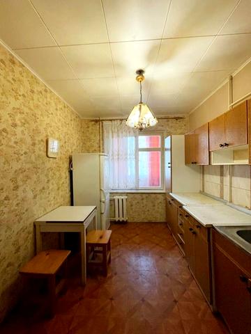 Сімї Глодан вул., 37