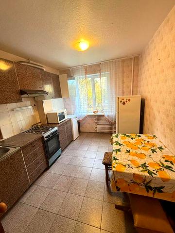 Продам большую 3-к квартиру (70 м2) ж/м Ломовский, Шолохова