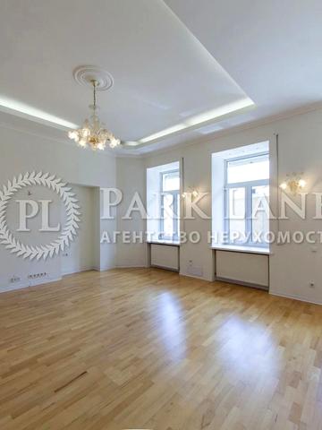 Володимирська вул., 43