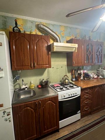 Героїв України просп. (Героїв Сталінграду), 99