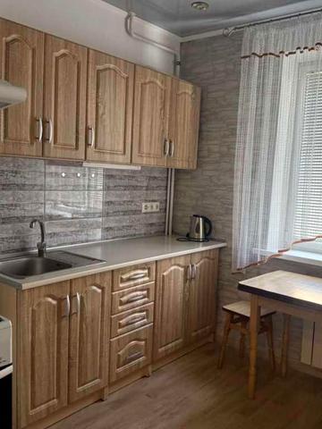 Богдана Хмельницького бульв., 17