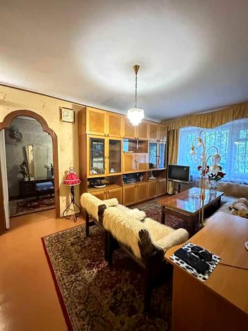 Івана Крамського вул., 5