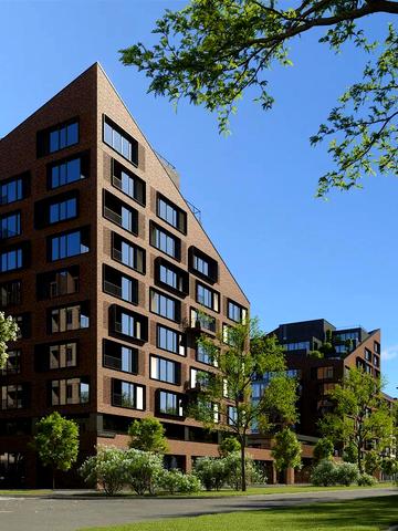 Словянська набережна вул., 23В