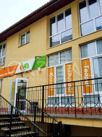 Валерія Лобановського вул., 21