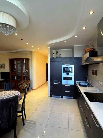 Продаж 3 к. квартири Володимира Івасюка 8а Без %