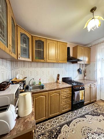 Молодіжна вул., 52а