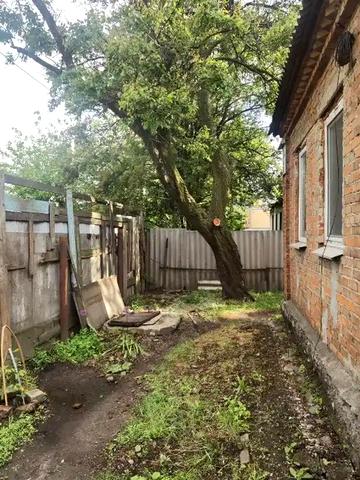 Металургів просп., 10