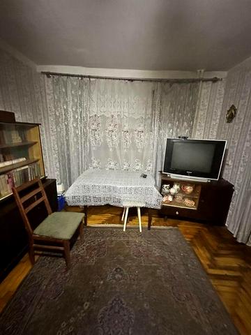 Сдам 2-комнатную Малый рынок можно военным