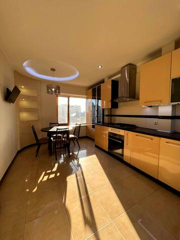 Шухевичів вул., 47