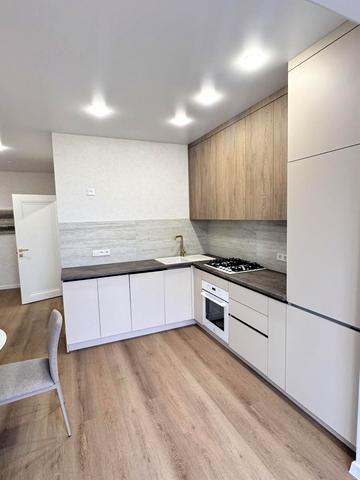 Панаса Мирного вул., 16/1