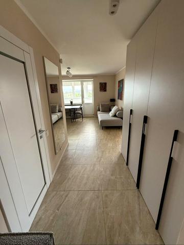 Академіка Корольова вул., 16/1