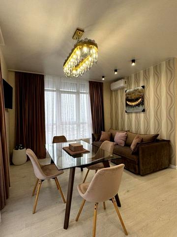 Академіка Філатова вул., 2 к2