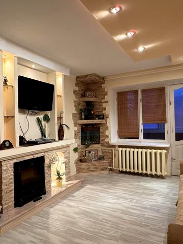 Лесі Українки вул., 42